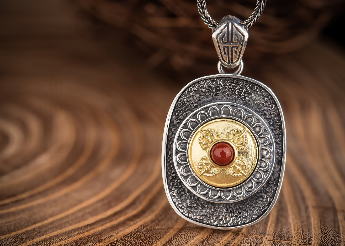 Budddha Trace roc pendant Buddha Trace