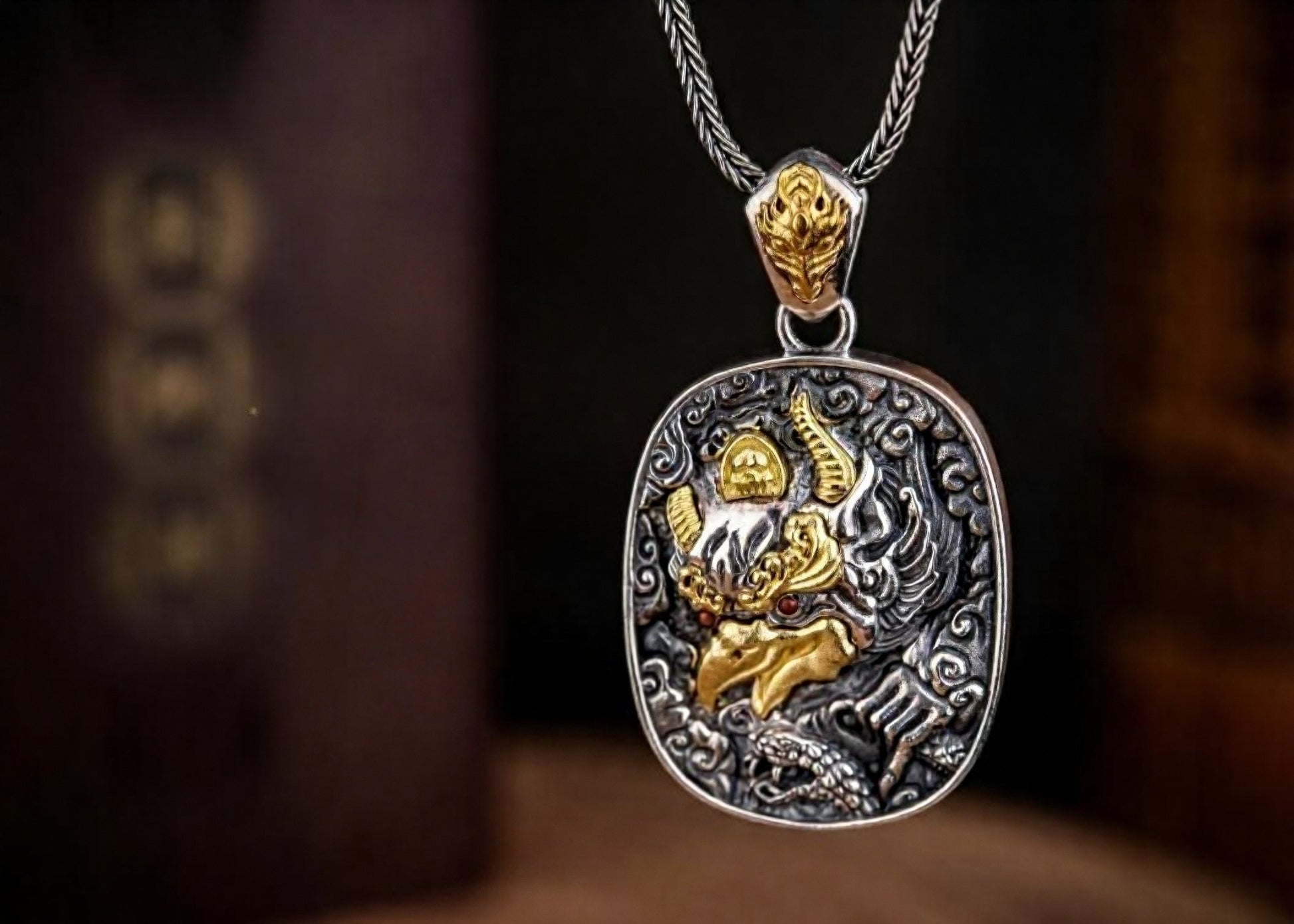 Budddha Trace roc pendant Buddha Trace