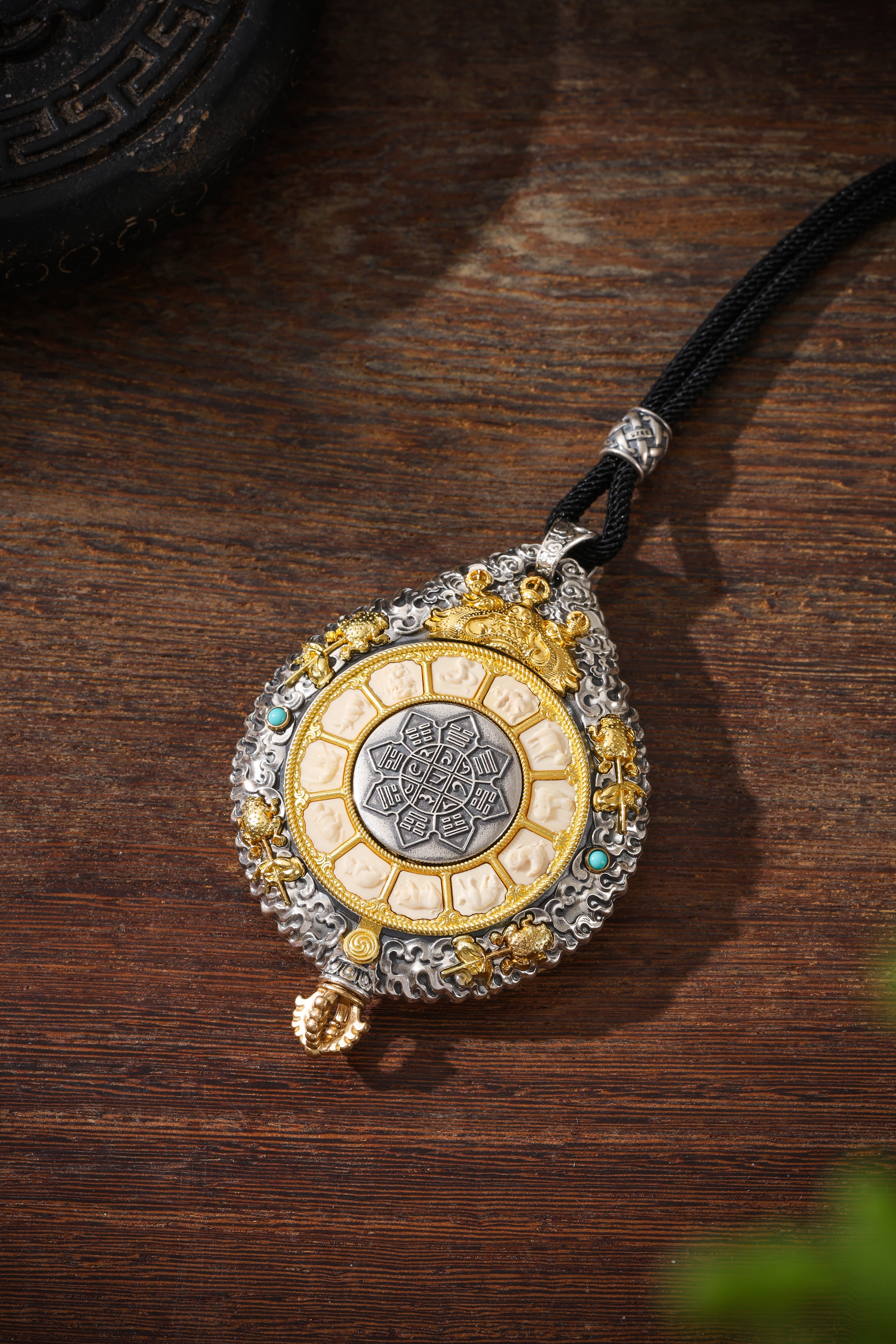 Buddha Trace Tibetan Mammoth Ivory Gawu Pendant Buddha Trace