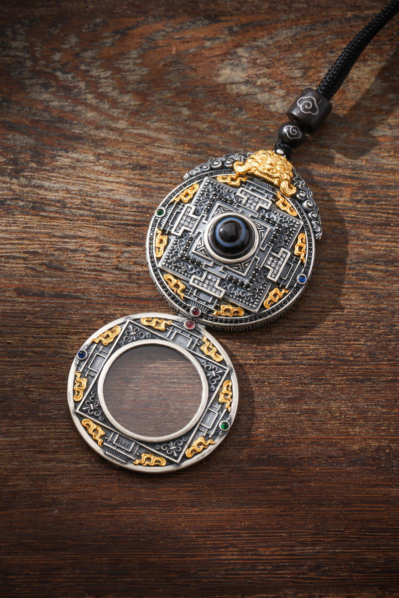 Buddha Trace Tibetan Mandala Dzi Gawu Pendant Buddha Trace