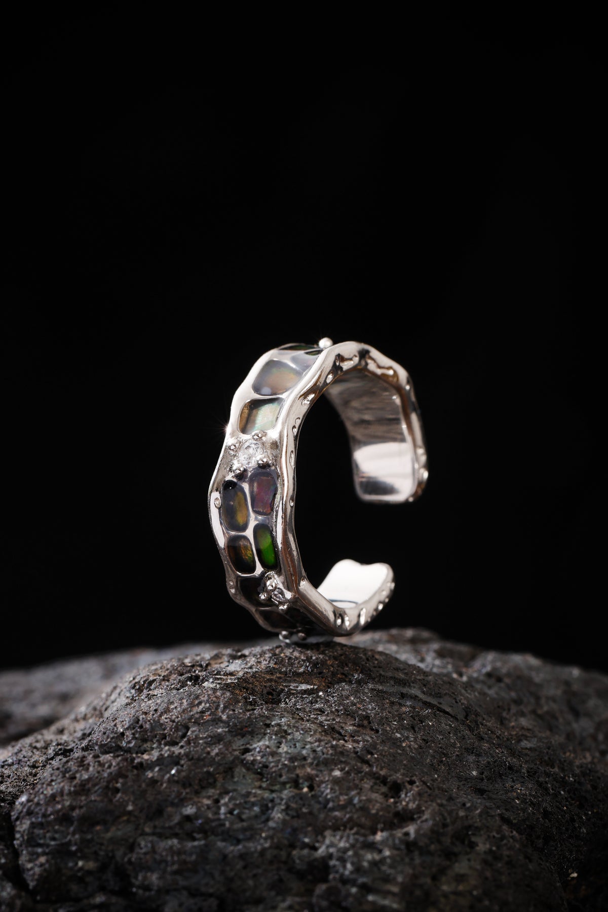Sterling Silver Ring with Concave Stone Setting and Enamel Design Buddha Trace