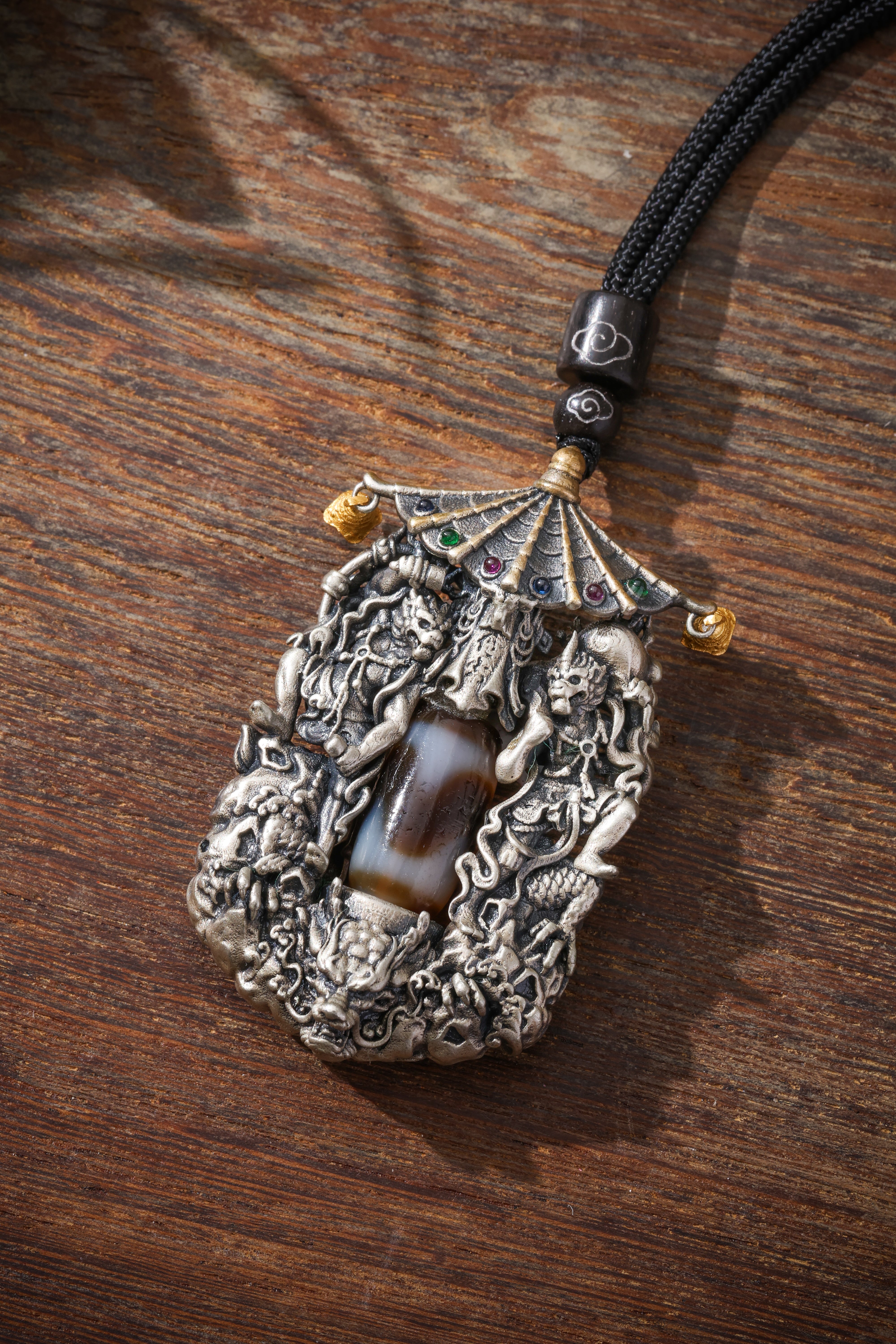 Buddha Trace Tibetan Wind Thunder Dzi Pendant Buddha Trace