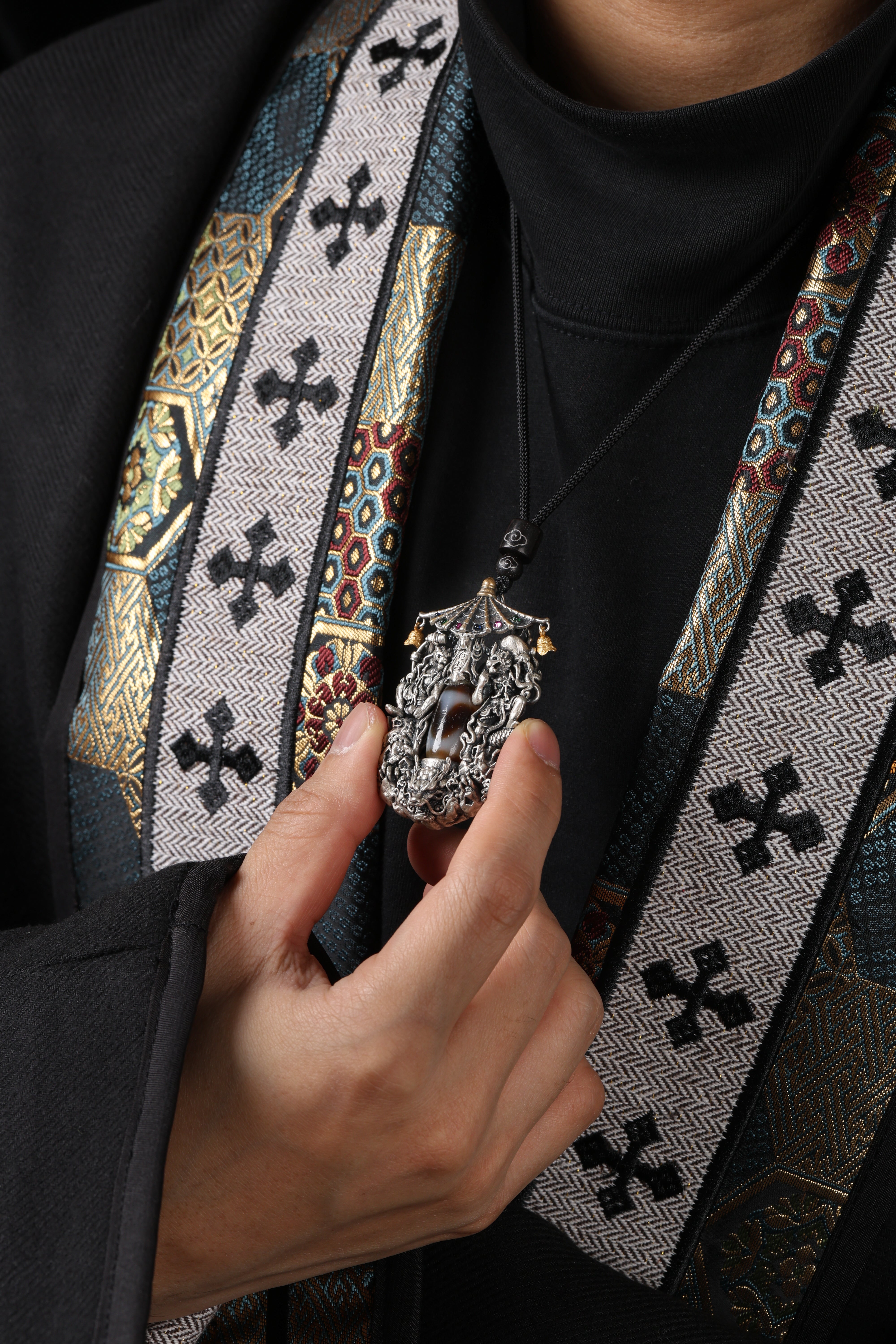 Buddha Trace Tibetan Wind Thunder Dzi Pendant Buddha Trace